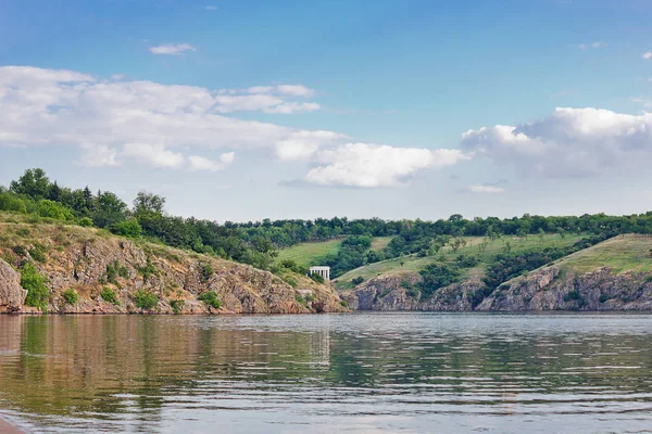 Rzeka Strome Brzegi Altana Nad Wodą — Zdjęcie stockowe