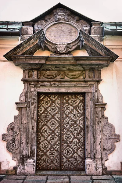 kilisede eski süs kapısı, Krakow, Polonya