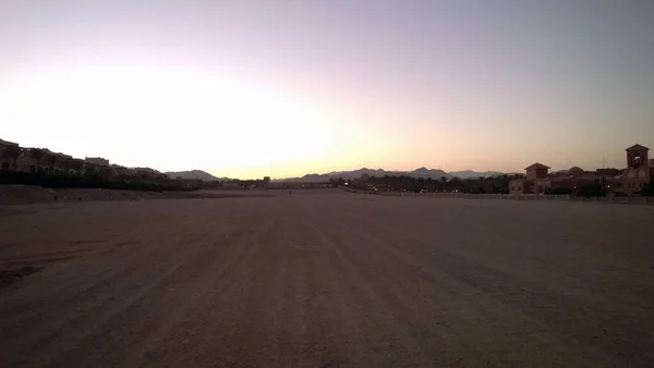 Strada Serale Verso Deserto Montagne — Foto Stock