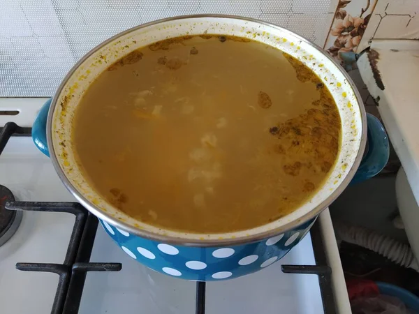 鍋にスープとキャセロール — ストック写真