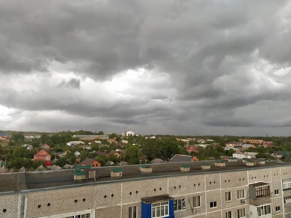 Donkere Storm Dramatische Wolken Stad — Stockfoto