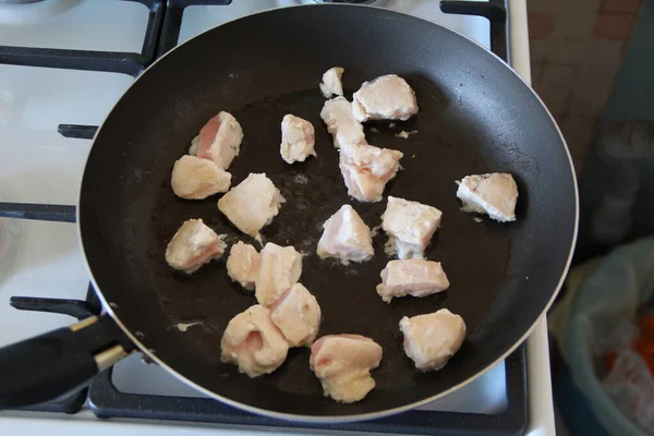 Stukken Kipfilet Worden Pan Gebakken — Stockfoto