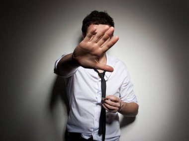 Sigara içen bir adamın portresi