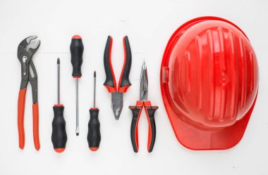 Beyaz üzerine izole edilmiş inşaat araçları 