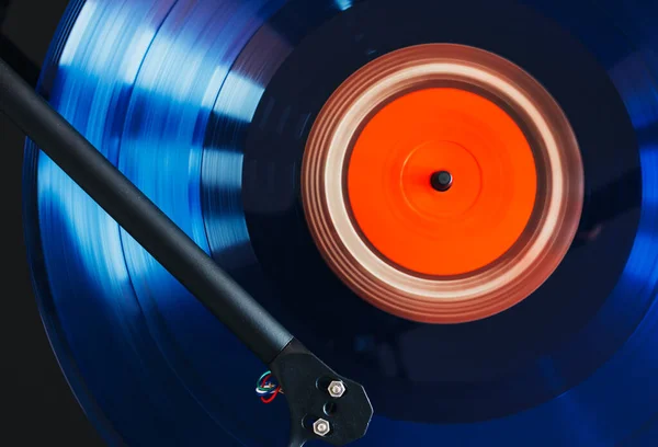 Close Blue Vinyl Record Playing — Stock fotografie