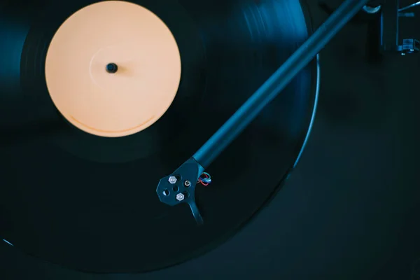 Fechar Mesa Giratória Tocando Vinil Recorde — Fotografia de Stock