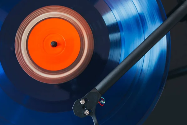 Close Blue Vinyl Record Playing — Stock fotografie