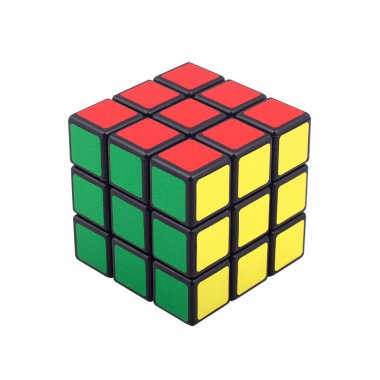 KRAGUJEVAC, SERBIA - 14 Ocak 2014: Beyaz arkaplanda Rubik küpü. Rubik Küpü, 1974 yılında Macar mimar Erno Rubik tarafından icat edildi..
