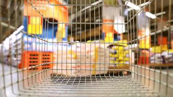 Slow Motion Shopping Cart Moving Store — Stock Video