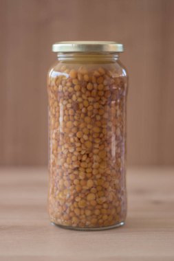 Cam bir kavanozda mercimek