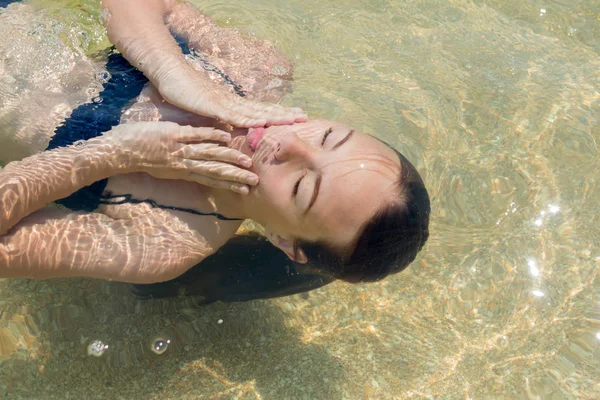 Summer Beautiful Young Girl Long Hair Years Old Dives Face — Stock Photo, Image