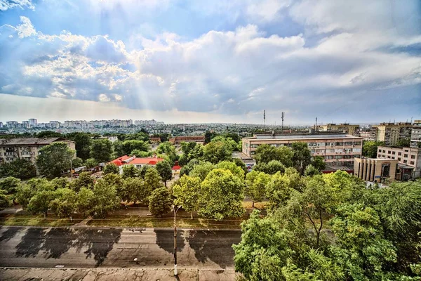 Foto, foto behang landschap bovenaanzicht voorjaar stad Dnjepr, Oekraïne — Stockfoto