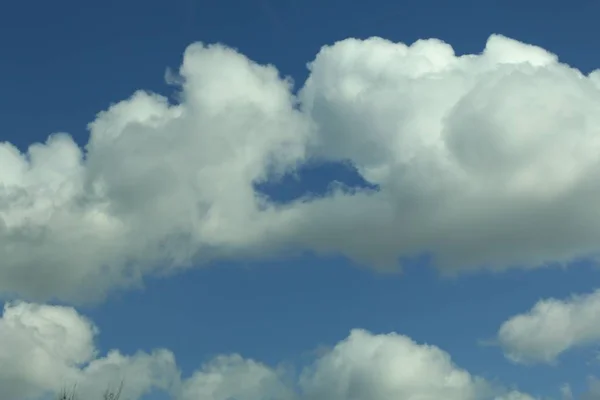 天空与云彩, 图片, 背景, 典型风景 — 图库照片