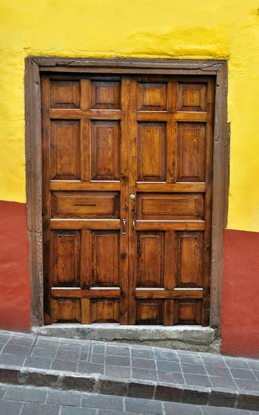 Мексиканская Старая Деревянная Дверь Колониального Стиля Гуанахуато Мексика — стоковое фото
