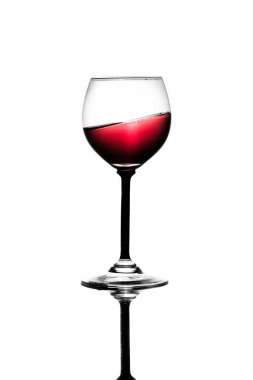 Kırmızı şarap cam Alchohol izole