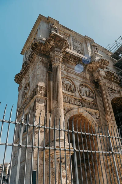 Arch Titus Roma İtalya mimarisi