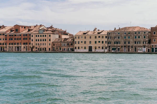 Bağlantı noktası İtalya Venezia su bulutlar
