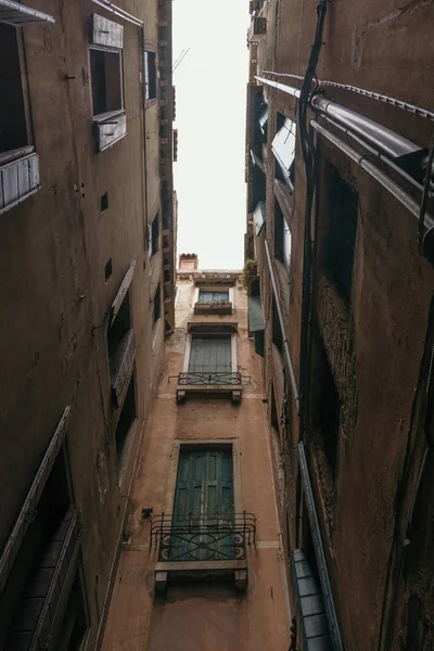 Bağlantı noktası İtalya Venezia su binalar