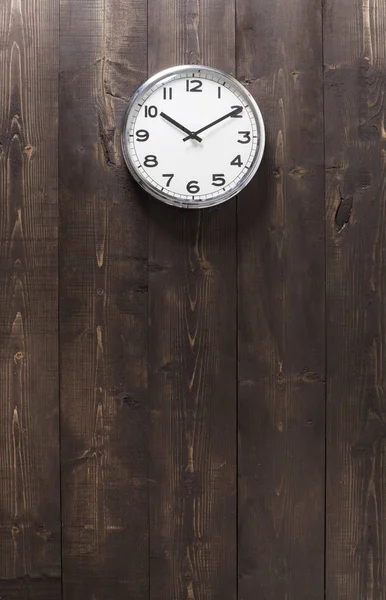 Большие Круглые Часы Деревянном Фоне — стоковое фото