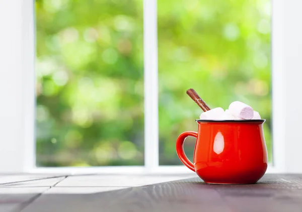 Coffee cup with marshmallows — Stock Photo, Image