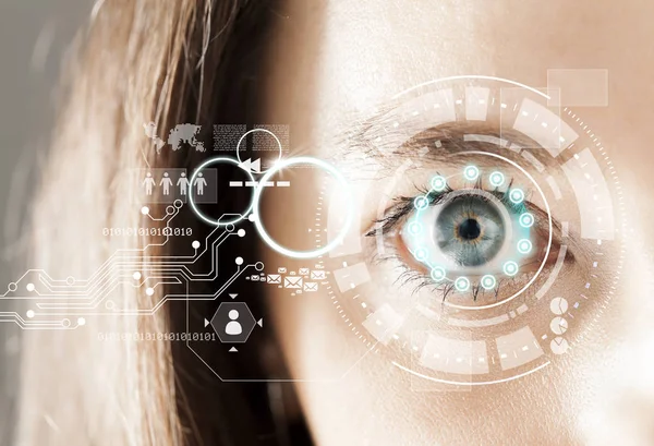 Olho humano e interface gráfica. Tecnologia wearable inteligente con — Fotografia de Stock