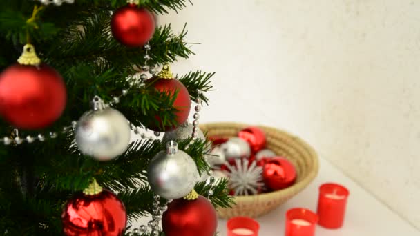 Decoração Árvore Natal Com Bolas Close — Vídeo de Stock