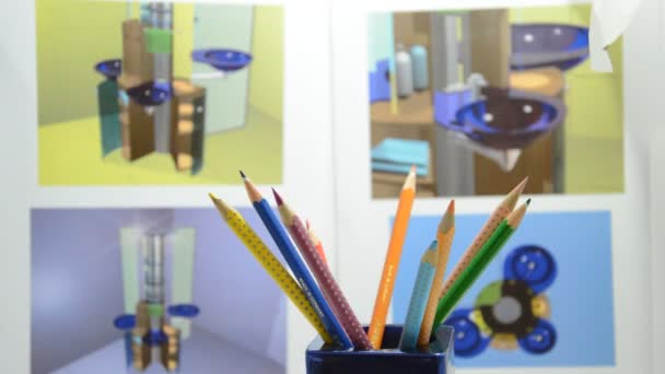 Crayons Couleur Rotatifs Dans Studio Designer Gros Plan — Video