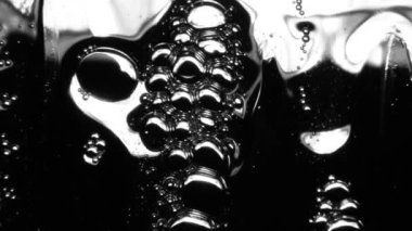 Sabun köpükleri, makro, soyut, siyah arkaplan 