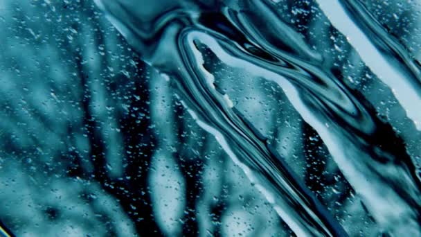 Water Druppels Glijden Van Het Glas Macro View — Stockvideo