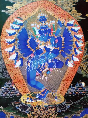 Hevajra ana yidams Tantrik veya Vajrayana Budizmi biridir. O sekiz başkanları, on altı silah ve dört ayağı ile temsil edilir. Orada geri kalanından daha büyüktür, merkezi başın iki tarafında üç başlı ve tüm üçüncü göz.