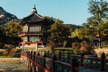 Güney Kore 'deki Tapınak Binası