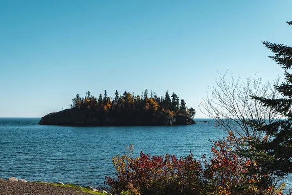 Herbstblick Auf Eine Insel Lake Superior — Stockfoto