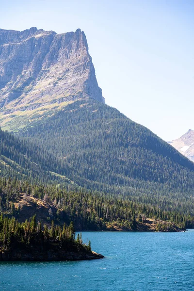 Mountain Cliff Towering Lake Mary Eastern Glacier National Park — Stock Photo, Image