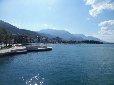 Karadağ, Kotor Körfezi, Temmuz 'un güneşli günü