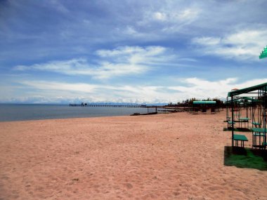Cholpon ATA 'daki Kırgızistan, Issyk Kul Gölü: kıyılar, plajlar, manzaralar