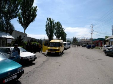 Kırgızistan, Karakol, şehrin sokaklarında.