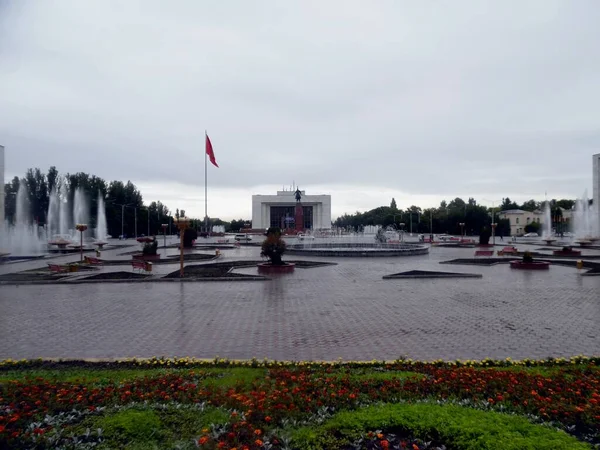 Kirguistán Biskek Plazas Centrales Ciudad —  Fotos de Stock