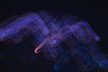 Soyut ışık tatil renk havai fişek rotaları. Havai fişek. Arka plan. Kopya alanı