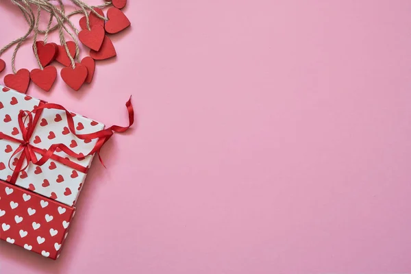 Alentines Dia Fundo Corações Vermelhos Caixas Presente Fundo Rosa Espaço — Fotografia de Stock