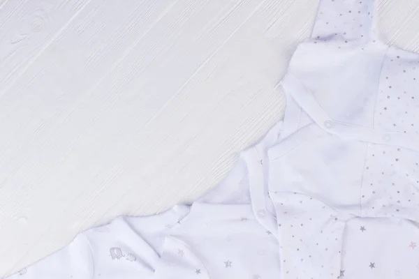Пижама Детской Одежде Дереве Копирайтом Белый Фон Дерева — стоковое фото