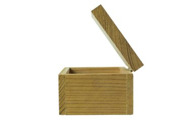 Kırpma yolu ile beyaz arkaplan üzerinde kahverengi tahta kutu izole.