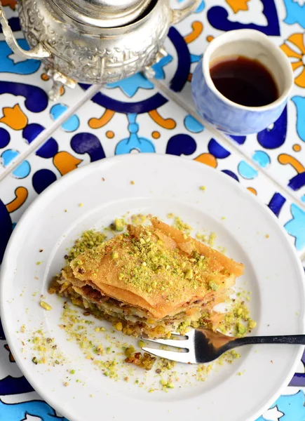 Traditionelles türkisch arabisches Dessert - Baklava — Stockfoto