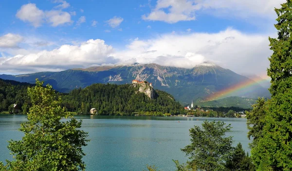 Lago Bled Con Iglesia Santa María Pequeña Isla Impresionante Castillo — Foto de Stock