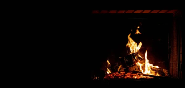 Cheminée Allumée Par Une Nuit Hiver Espace Pour Copier — Photo