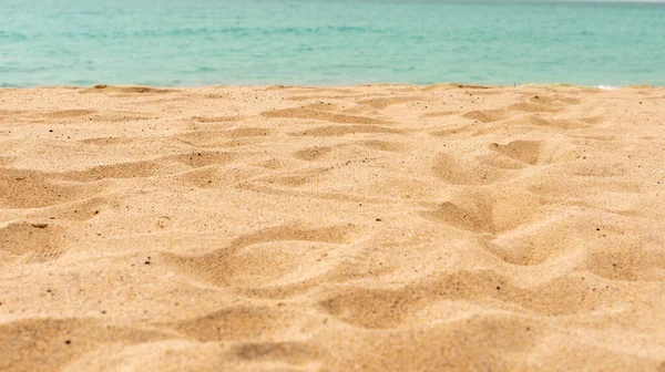 Goldener Sand Strand Mit Türkisfarbenem Meer Hintergrund — Stockfoto