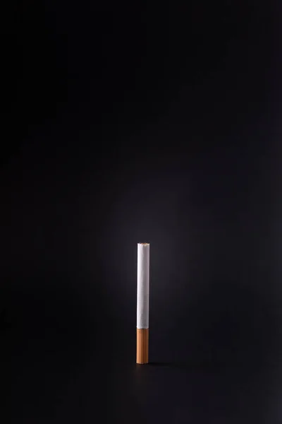 Standing Cigarette Black Background Smoke Focus Cigaret — Stock Photo, Image