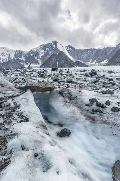 Arroyo Glaciar Cerca Montaña Belukha Paisaje Altai Rusia — Foto de Stock