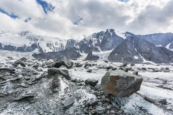 Buzul huso Mountain, altay manzara yakınındaki. Rusya