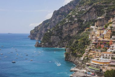 Positano şehir manzarası. İtalyan ünlü seyahat yer