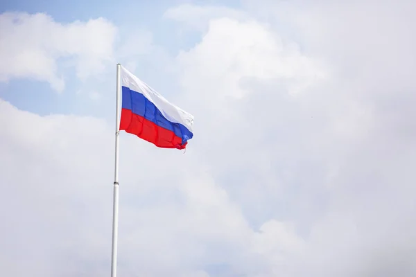 Bandera de Rusia. Tricolor: rayas blancas, azules y rojas —  Fotos de Stock